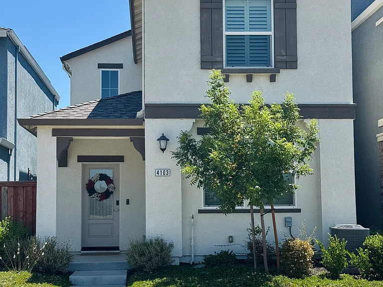 4103 Liverpool St — Photo 1