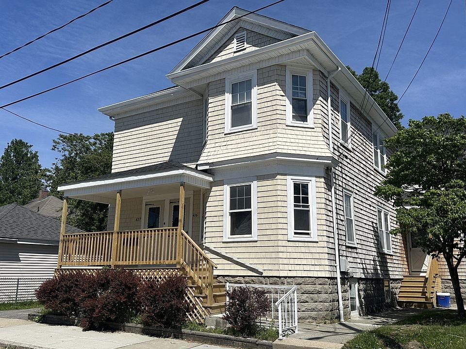 1st image of 435 Stetson St