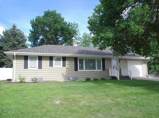 326 N 5th Ave, Broken Bow, NE 68822