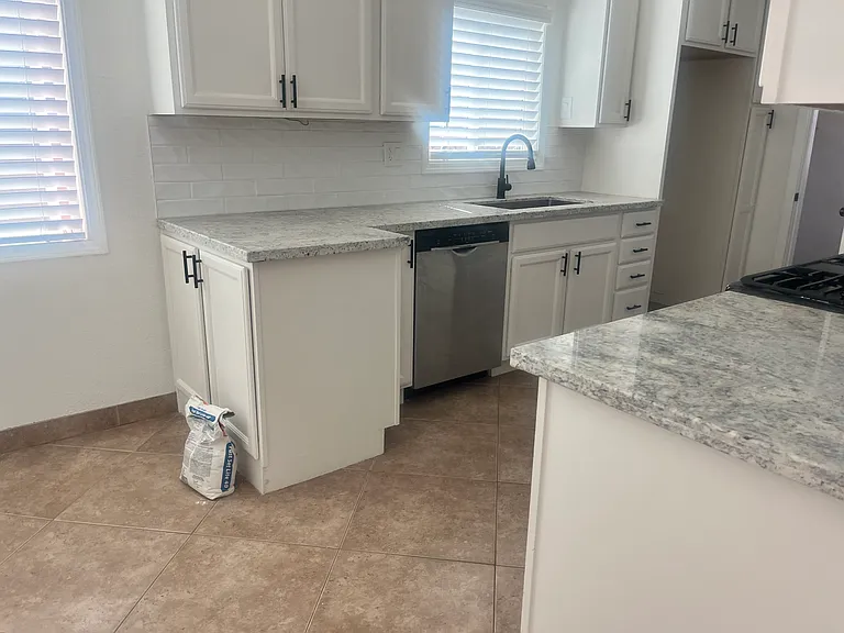 16154 Calle De Paseo — Photo 4