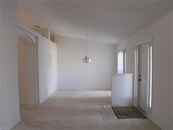 4th image of 1124 SW 45th Ter