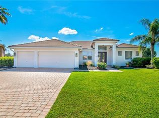 3225 Brookeview Ct NW, Naples, FL 34120