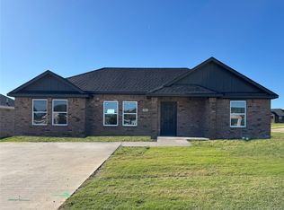 515 Sweet Pea Ln, Madill, OK 73446