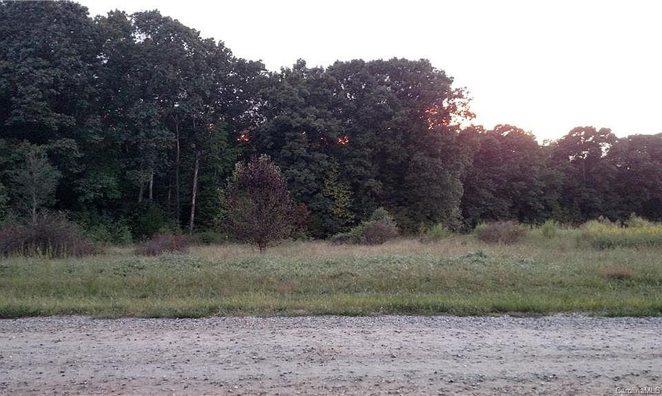 1st image of 253 Oak Forest Dr