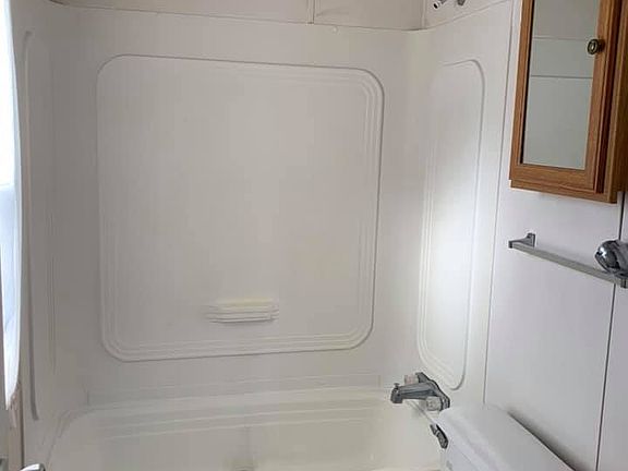 4th image of 1105 Alma St #1
