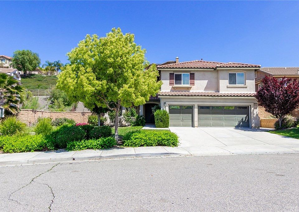1st image of 40955 Diana Ln