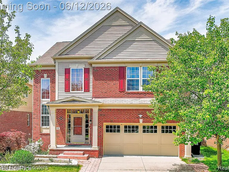 45149 Bartlett Dr — Photo 3