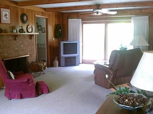 5th image of 305 Murphy Cir