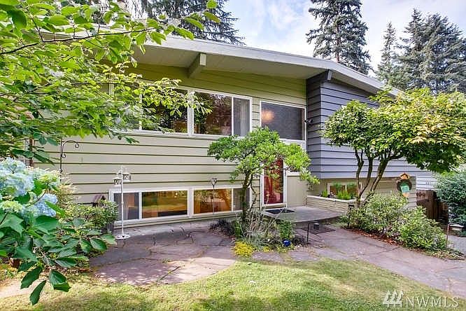 1st image of 2404 NE 182nd Pl