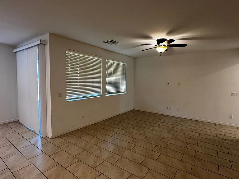 7080 Garnet Crest Ct — Photo 12