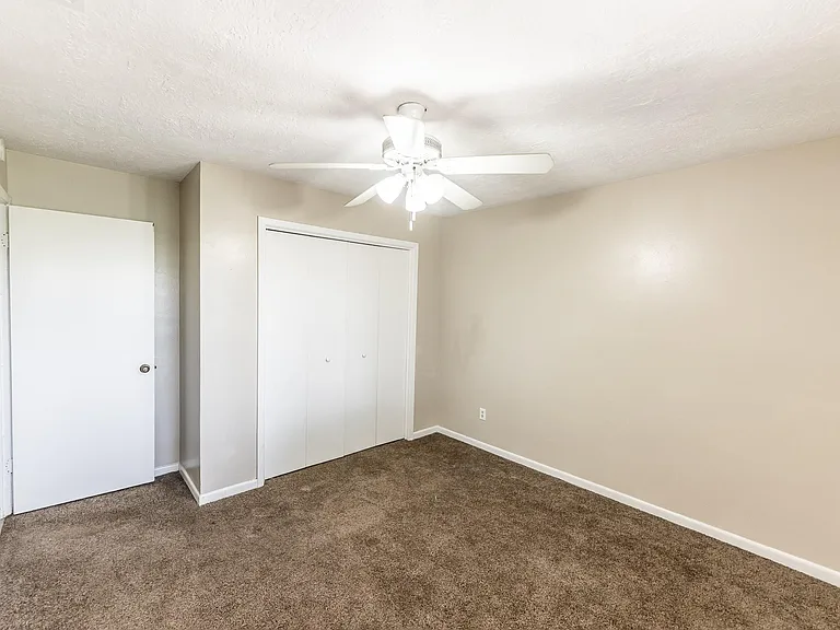1329 Windsor St #2 — Photo 13