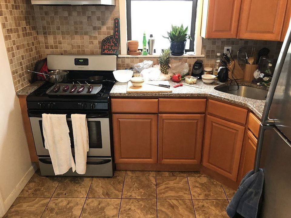 1st image of 2846 38th St