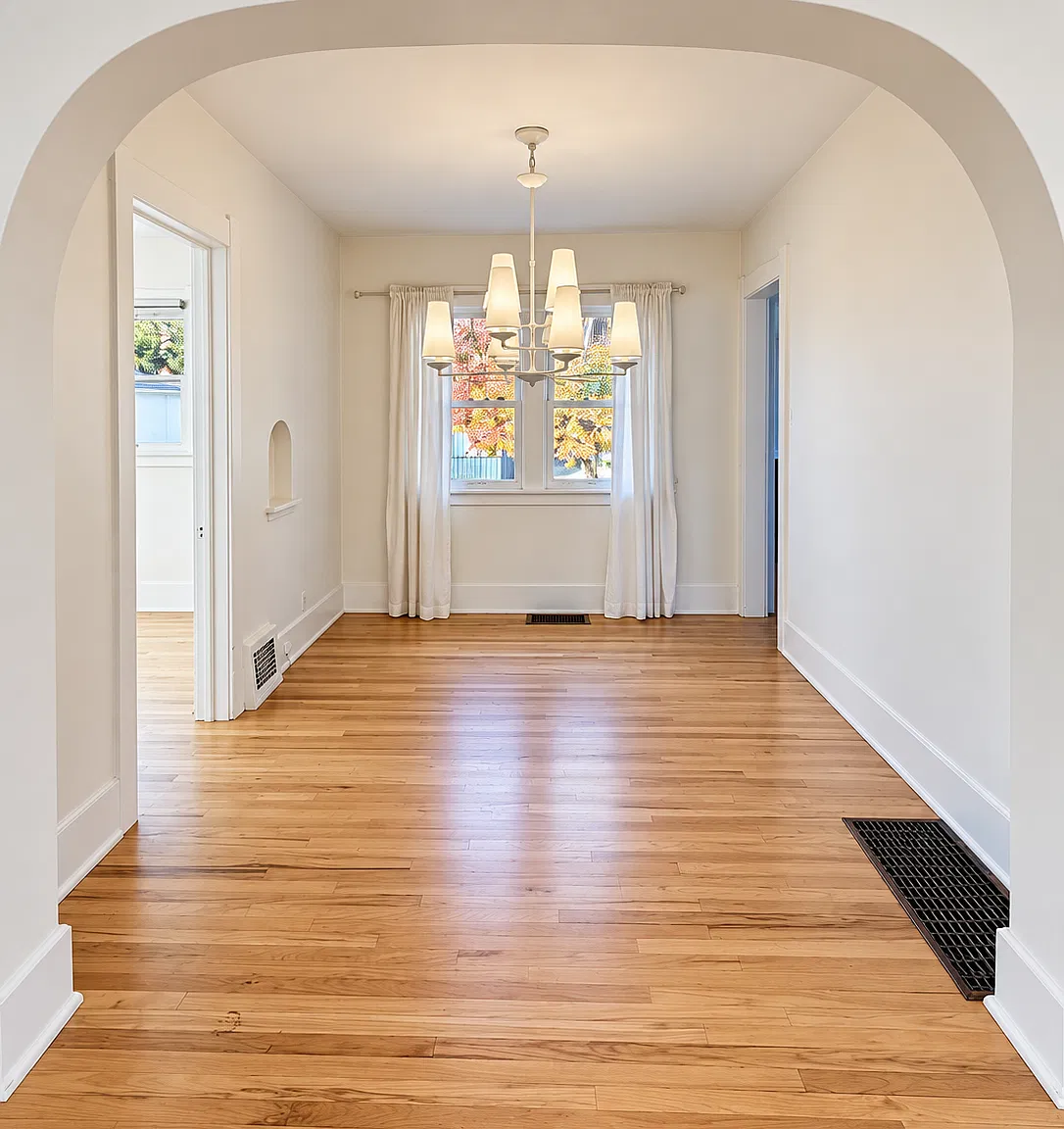2 bed, 1.0 bath, 1313 sqft, $2,500 — Photo 4