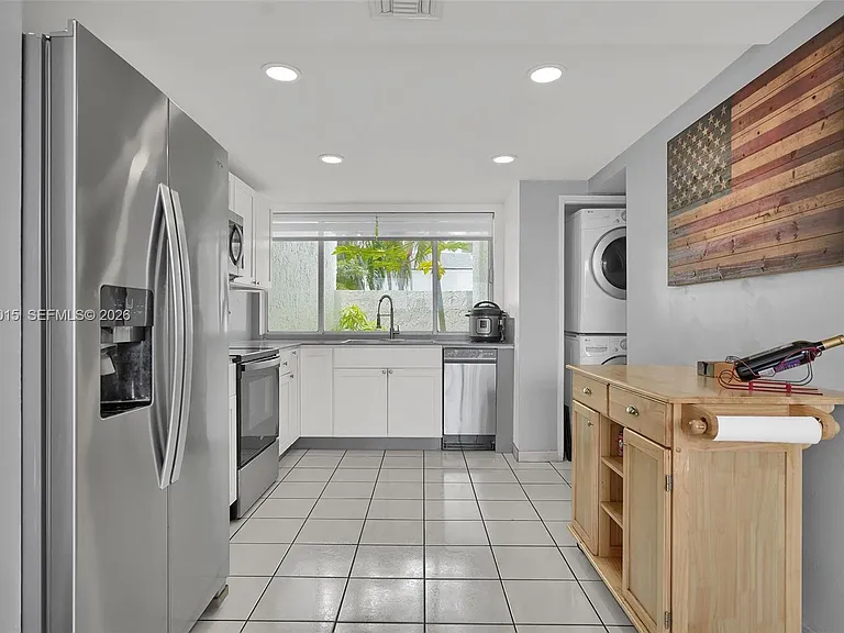9177 Fontainebleau Blvd #3 — Photo 7