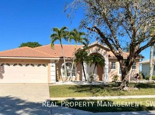 816 Grand Rapids Blvd, Naples, FL 34120