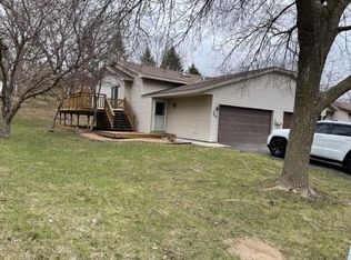 7031 Chaparral Ln, Chanhassen, MN 55317