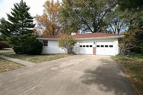 2nd image of 606 Hamilton Dr