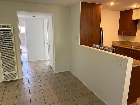 2nd image of 4625 Kansas St