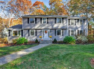45 Woodberry Ln, North Andover, MA 01845