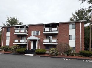 Andover's Colonial Drive Condominium, Andover, MA 01810