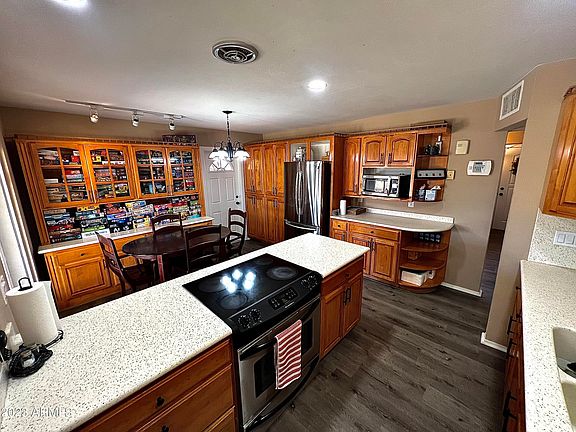 4th image of 3133 W CORRINE Drive