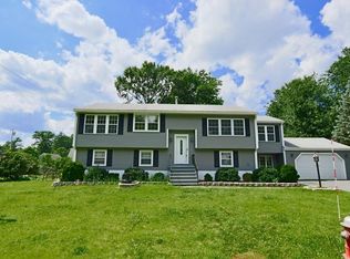 13 Harnden Rd, Billerica, MA 01821