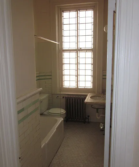 2212 Delancey Pl #2R — Photo 9