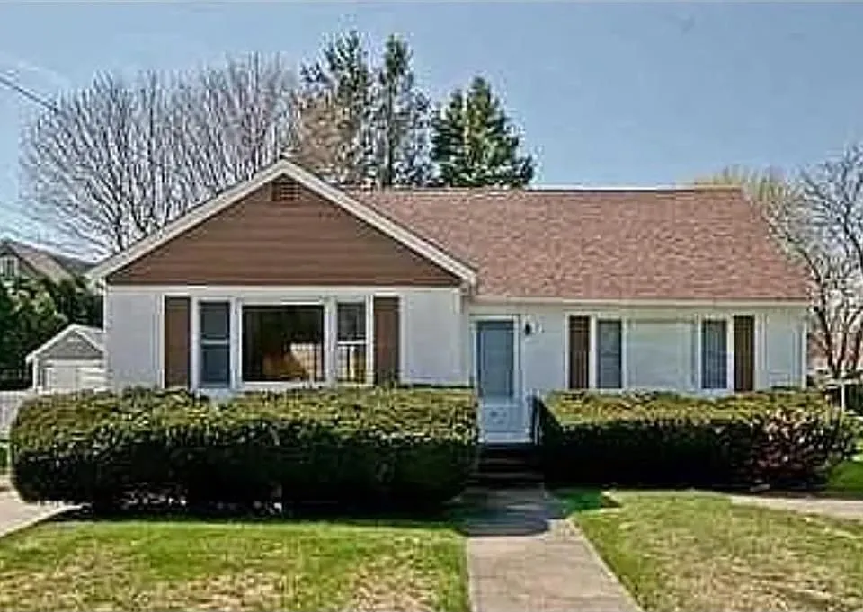 35 Treasure Rd