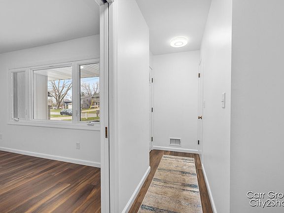 5th image of 1182 Springwood Dr SE