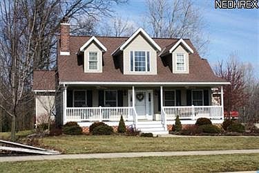 3rd image of 869 Williamsburg Ct