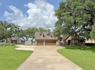 814 Sunset Trl, Angleton, TX 77515