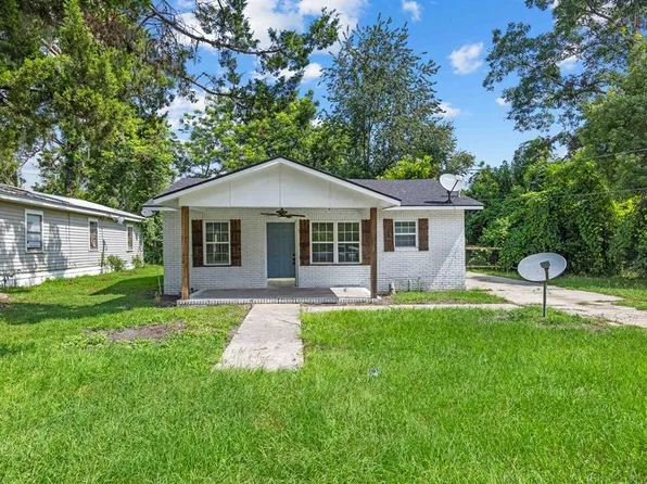 61 E Davis Ave, Lakeland, GA 31635