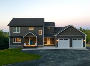 62 Castle Ln, New London, NH 03257