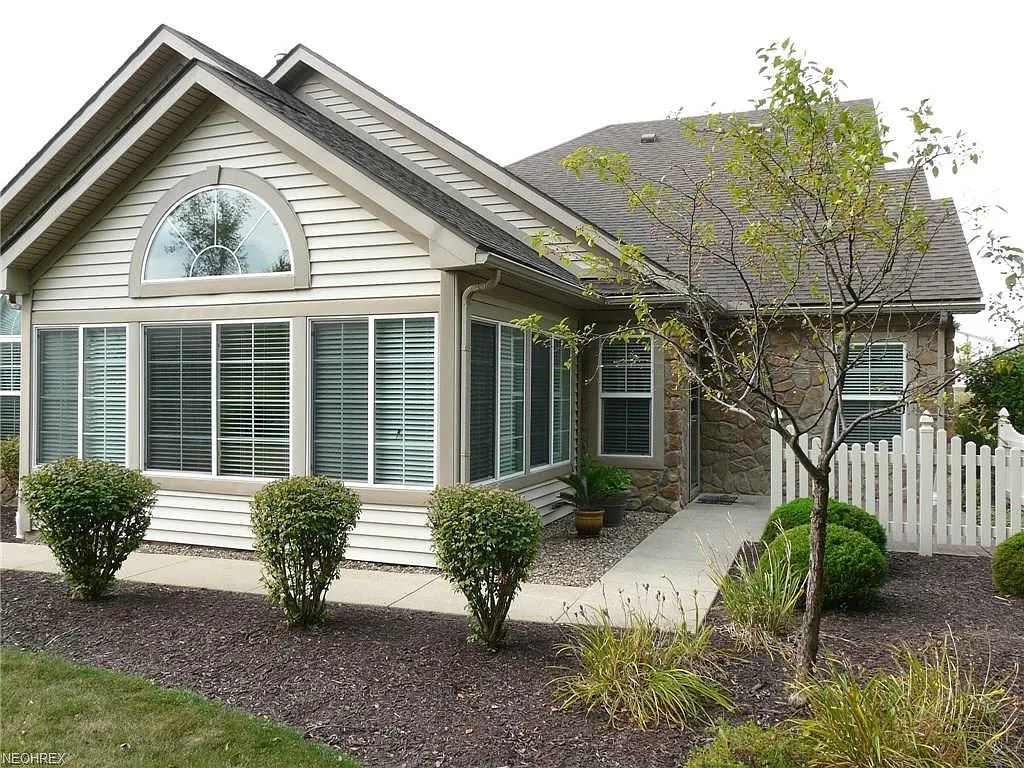 1405 Newman Dr photo 1