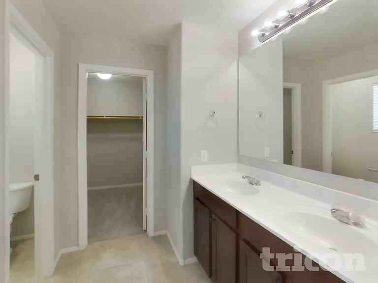 31333 N Cavalier Dr — Photo 10