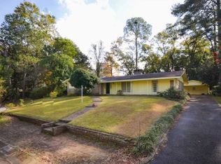 1800 Indian Creek Dr S, Mobile, AL 36607