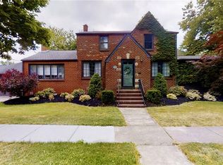11 Deerhurst Park Blvd, Buffalo, NY 14217