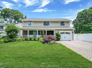 1399 Rhode Ave, Merrick, NY 11566