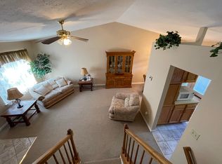 235 Redwood Dr, Dry Ridge, KY 41035