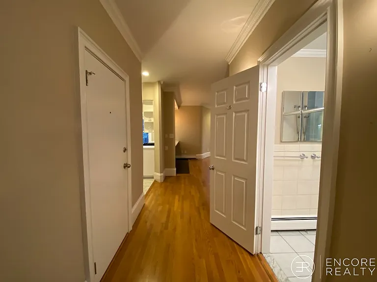 29 Longwood Ave #303 — Photo 13