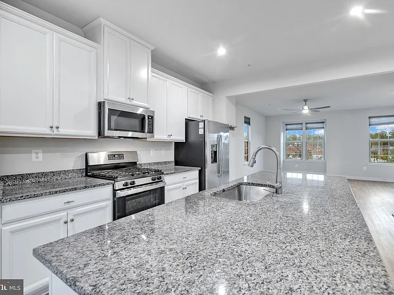 14737 Earl Mitchell Ave #E — Photo 4