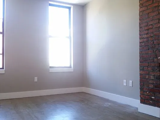 Rented by Evergreen Apartments BK | media 25