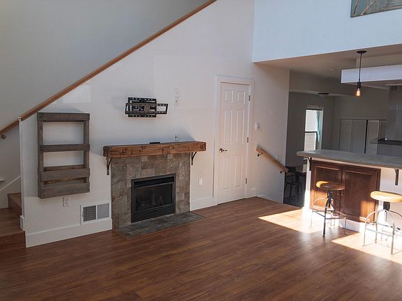 3rd image of 3835 N Williams St