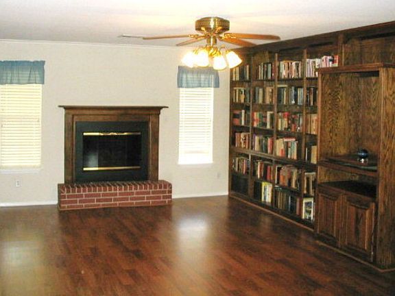 2nd image of 19909 County Road 1543