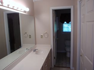 100 Yorktown Dr, Tullahoma, TN 37388