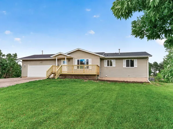 33545 Oriole Ave, Lindstrom, MN 55045