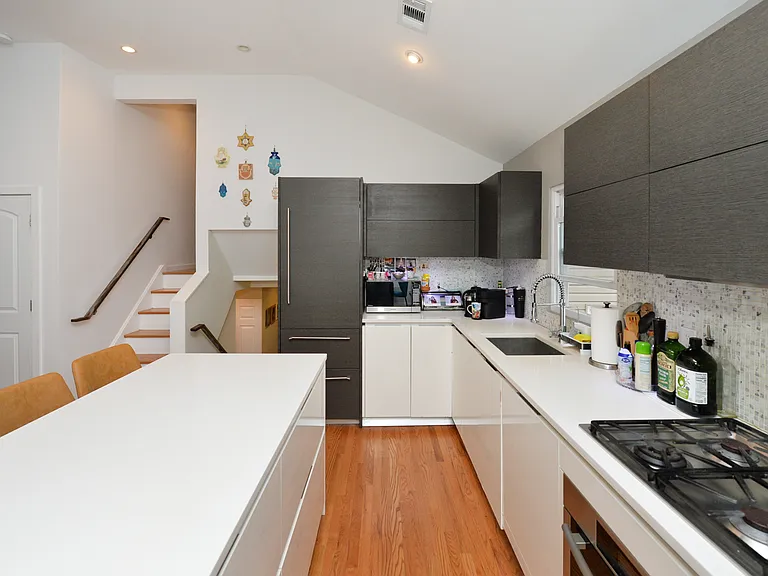 38-55 Van Riper Pl — Photo 7