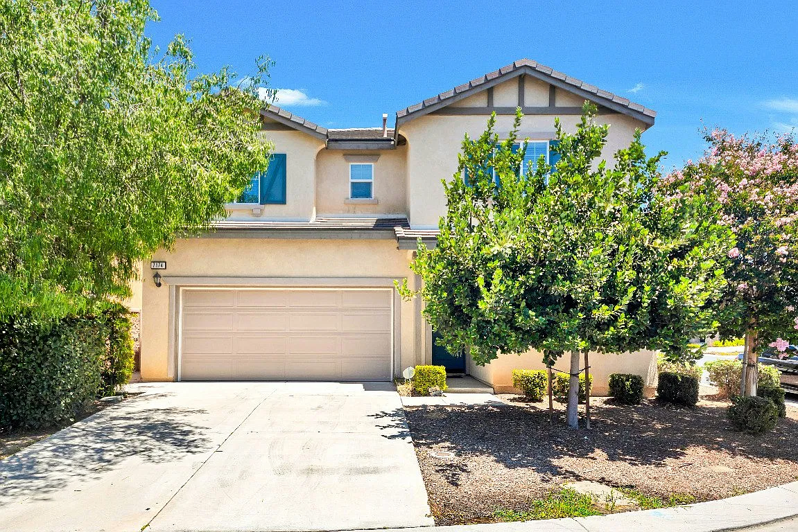 7174 Copper Sky — Photo 1
