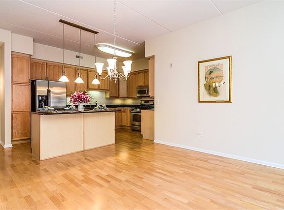 5th image of 819 Graceland Ave APT 501