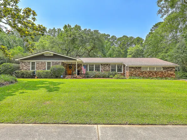 133 Axtell Dr, Summerville, SC 29485